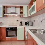 Apartment Ena *