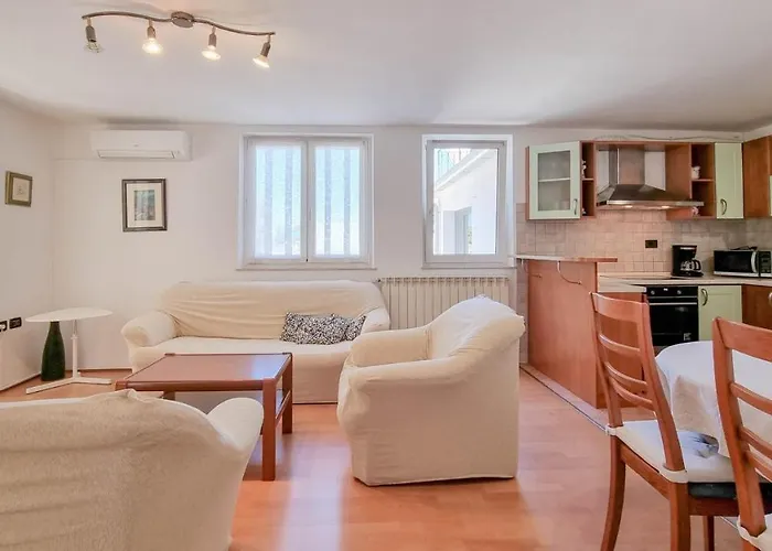 Ena Apartment *