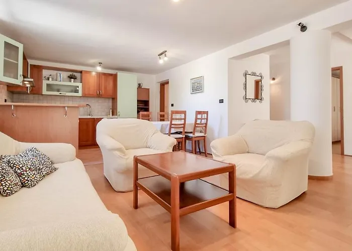 Ena Apartment *