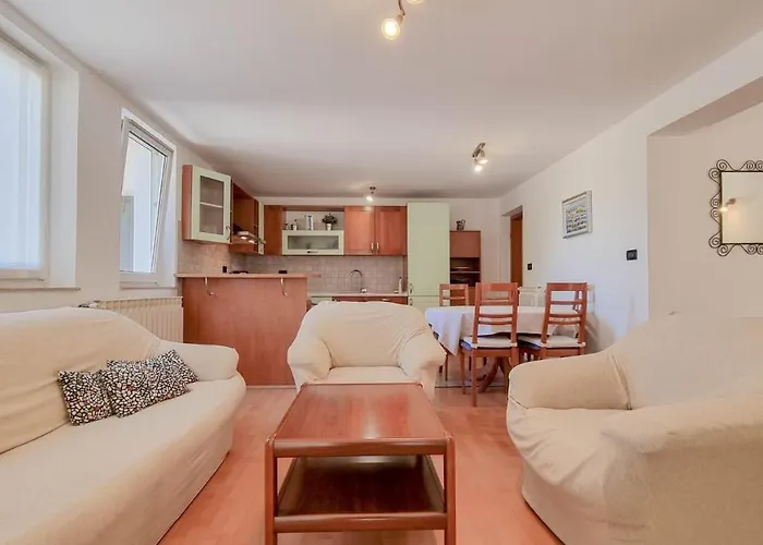 Ena Apartment *