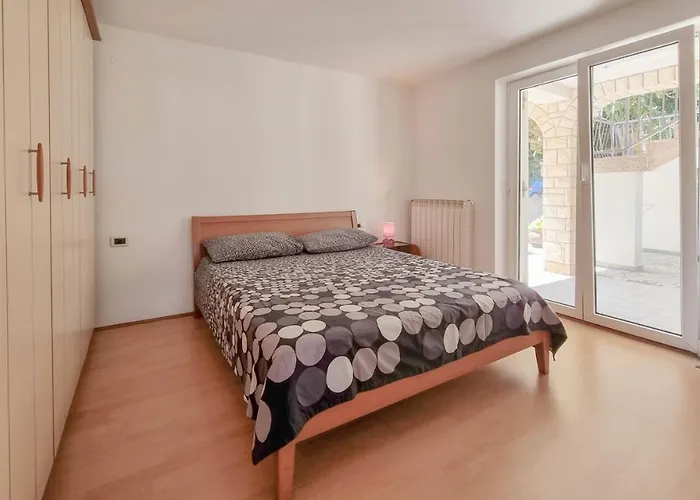 Ena Apartment *
