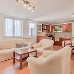 Apartament Ena