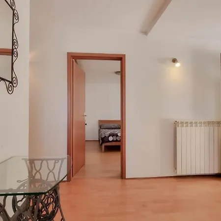 Apartment Ena *