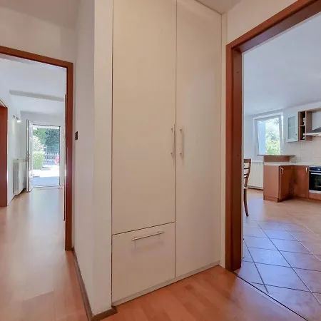 Apartment Ena *