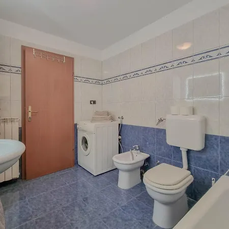 Ena Apartment