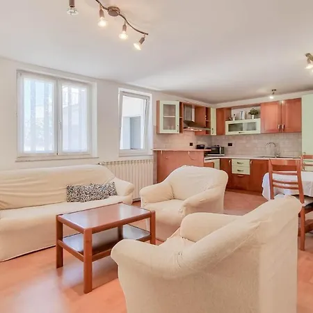 Apartment Ena